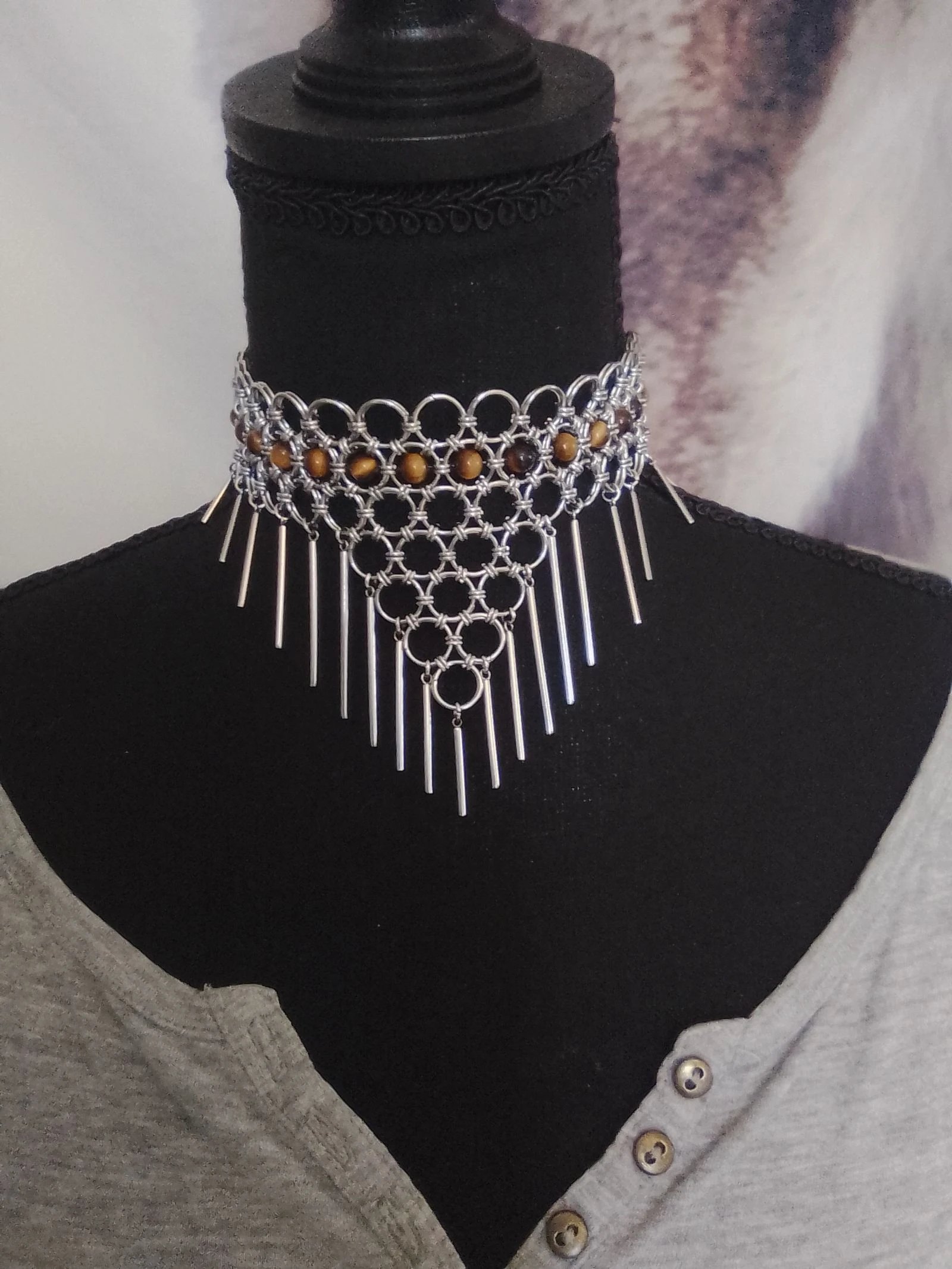 Collier choker décolleté chainmail japonais et pierres naturelles